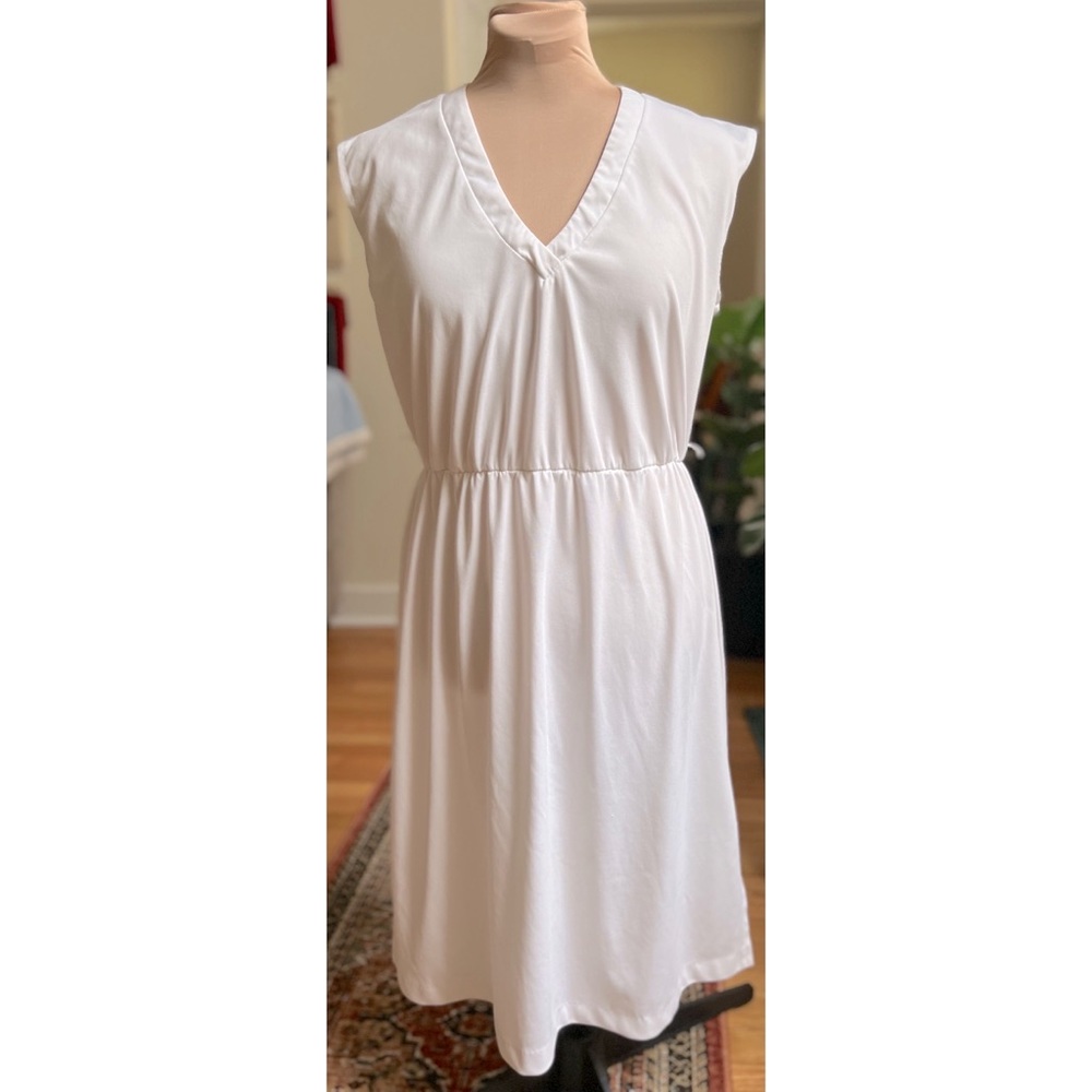 Vintage 1980’s Queens Row Inc. White Sleeveless Dress Size L